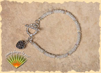 Pakaha Bracelet in Bright Silver