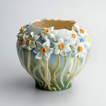 Daffodil Flower Garden Design Sculptured Porcelain Vase